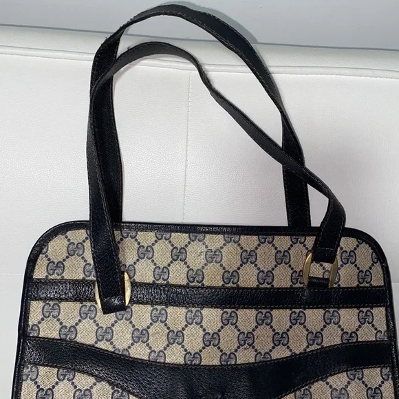 Sold! Not Available Anymore. Authentic vintage Gucci - AS IS - Picture 10 of 16
